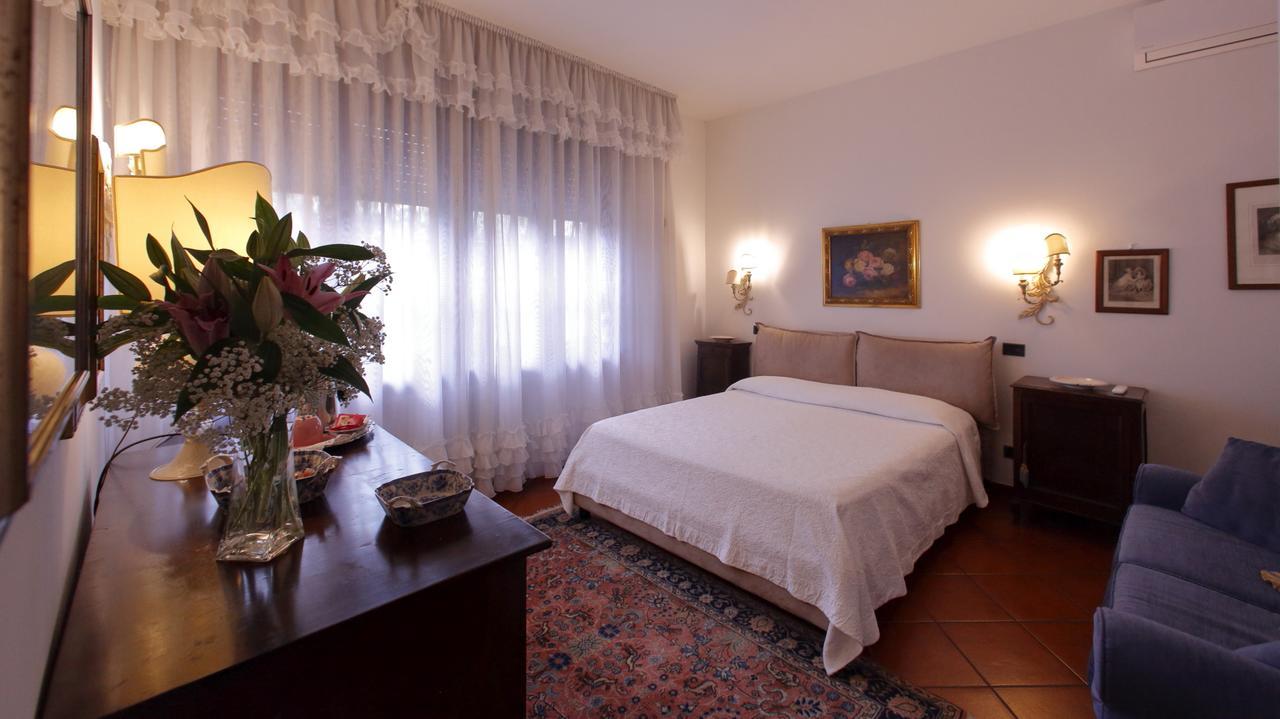 B&B Domus Сирмионе Экстерьер фото